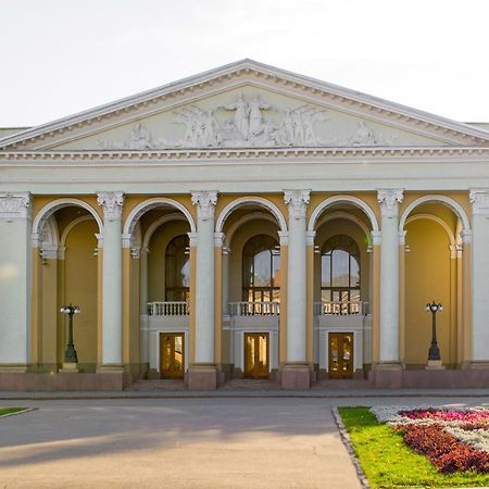 Remarkable Appartments In Town Center Poltava Esterno foto